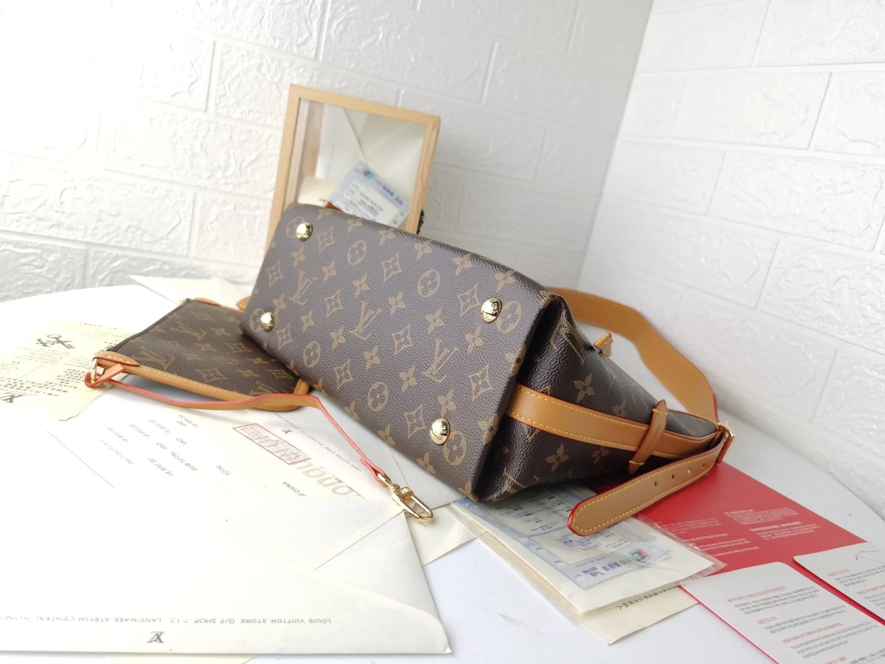 Designer Handbags LN 914