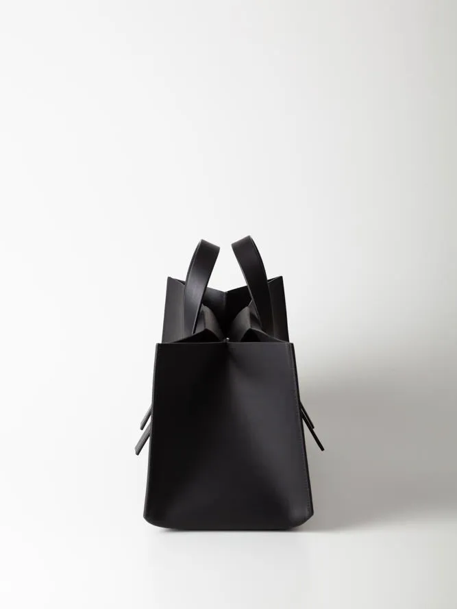 DoppioCubo Handbag in Black by Arrhe Studio