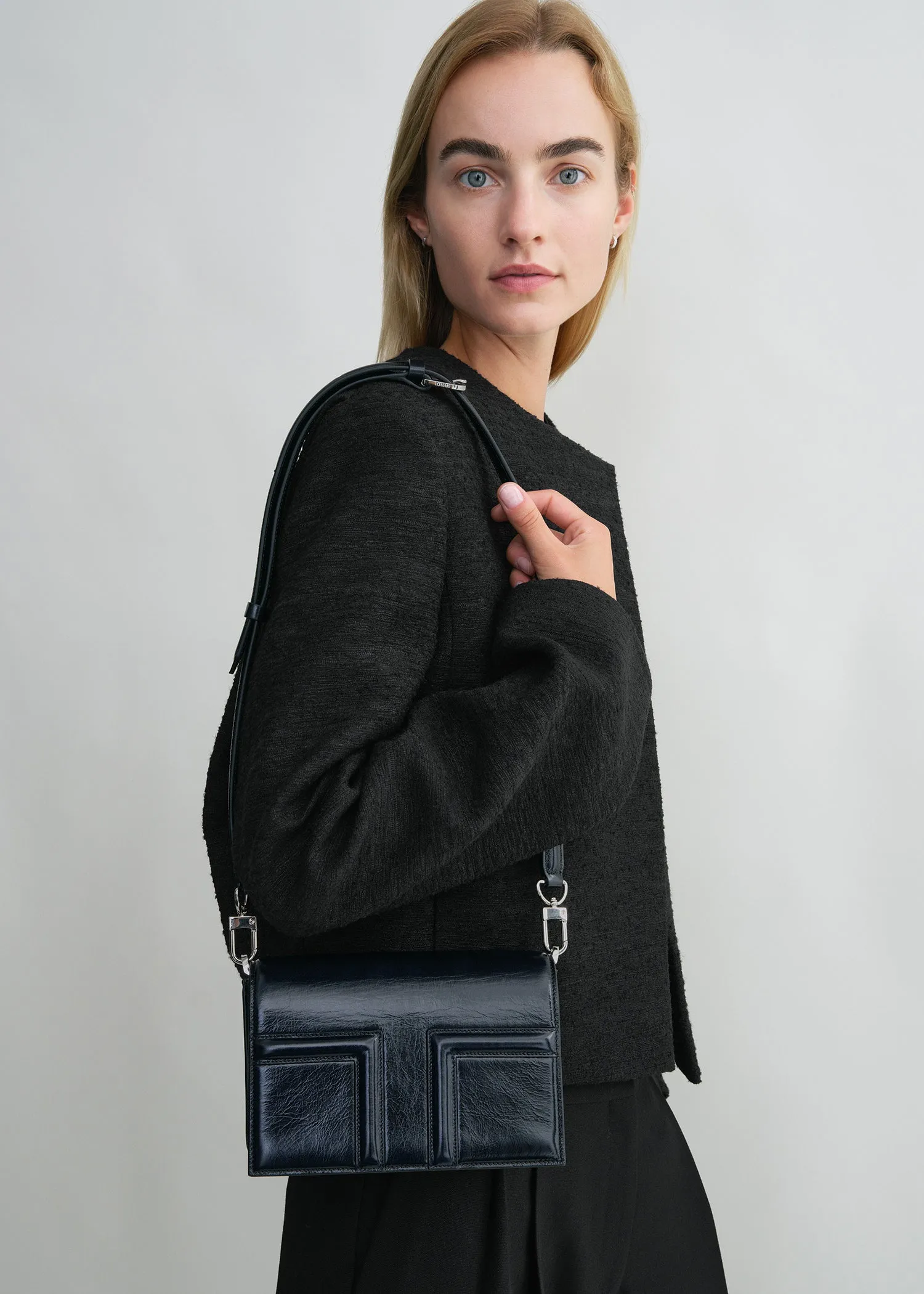 Mini T-Flap Naplack bag navy