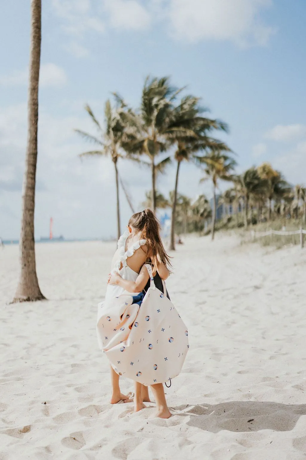 Outdoor storage bag ballon